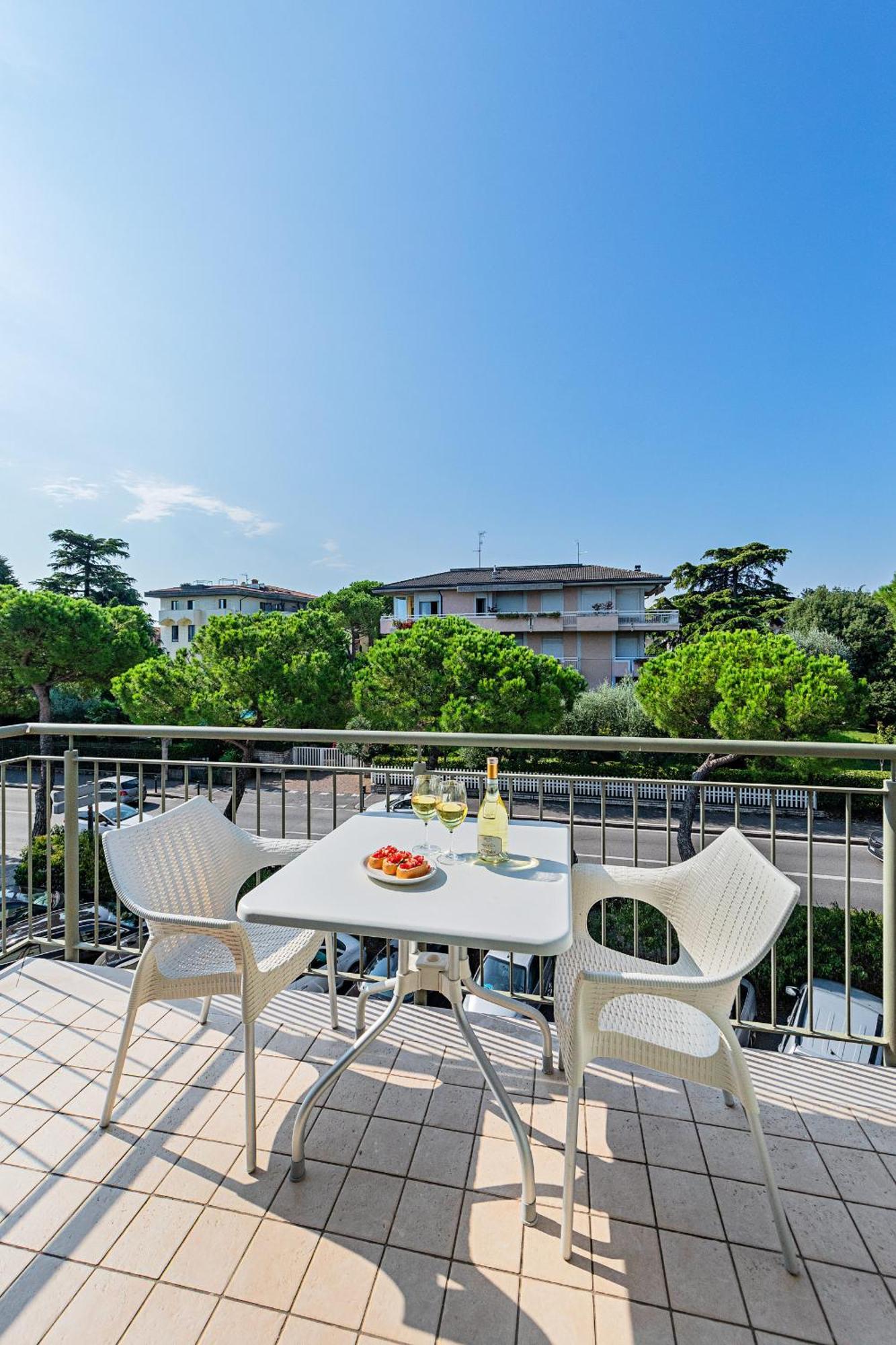 Residenza Miralago Ii By Wonderful Italy * Desenzano del Garda