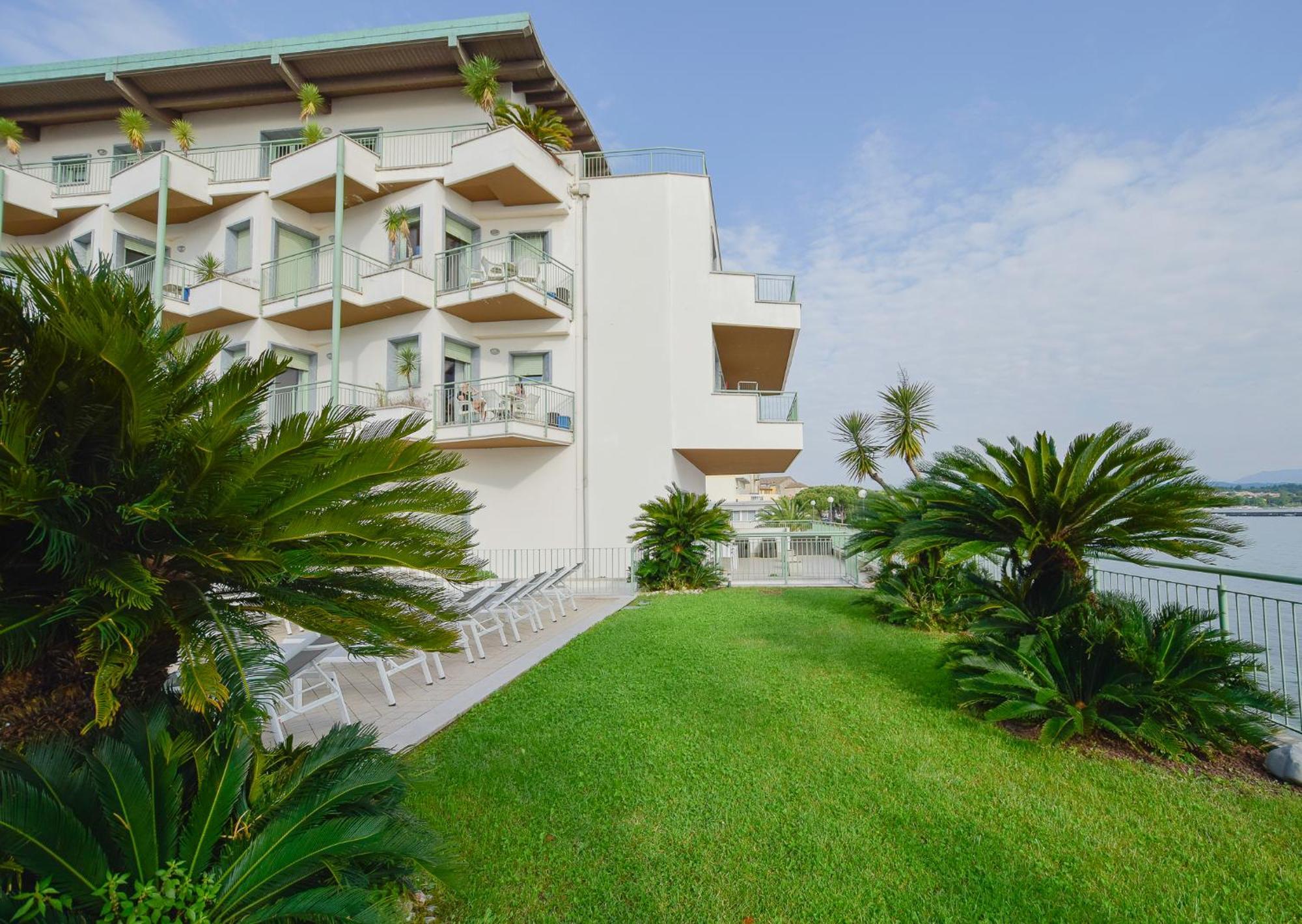 Residenza Miralago Ii By Wonderful Italy * Desenzano del Garda